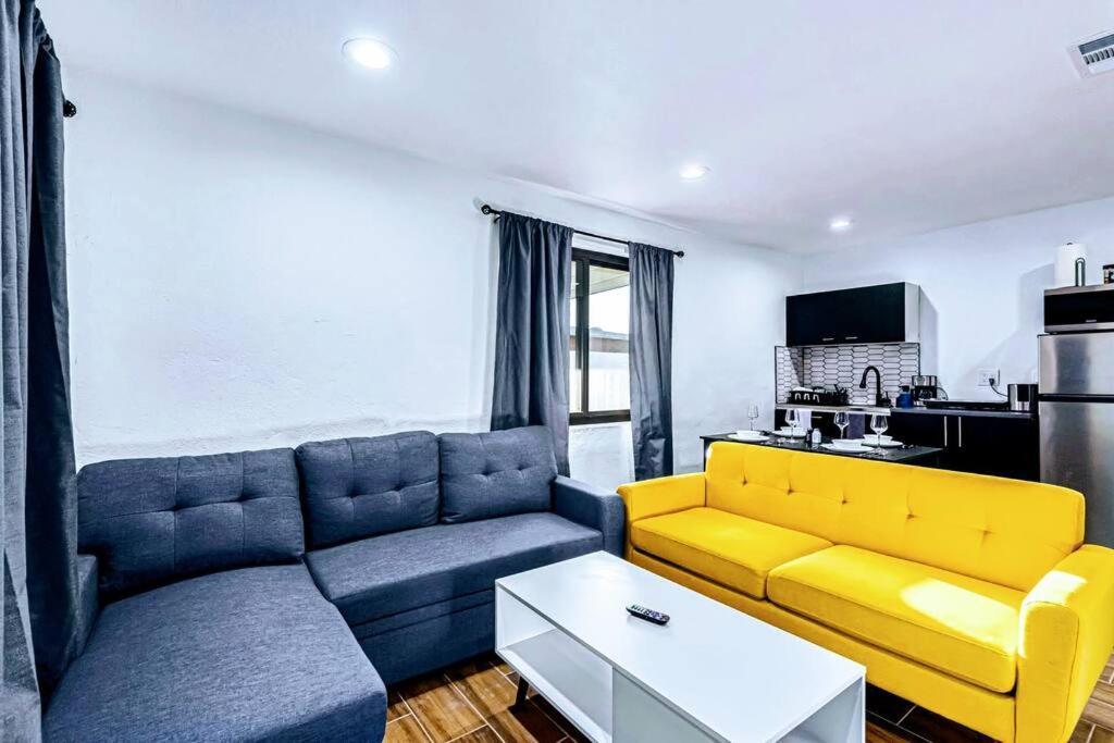 Phoenix Retreat - 1 Bedroom King Suite With 2 Smart Tvs - 10 Min From Airp - Unit B Exterior foto